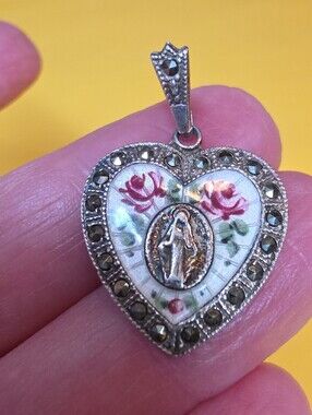 Vintage Sterling Silver Marcasite Miraculous Medal Heart Pendant ▪︎ 3.93 G TW ❤️